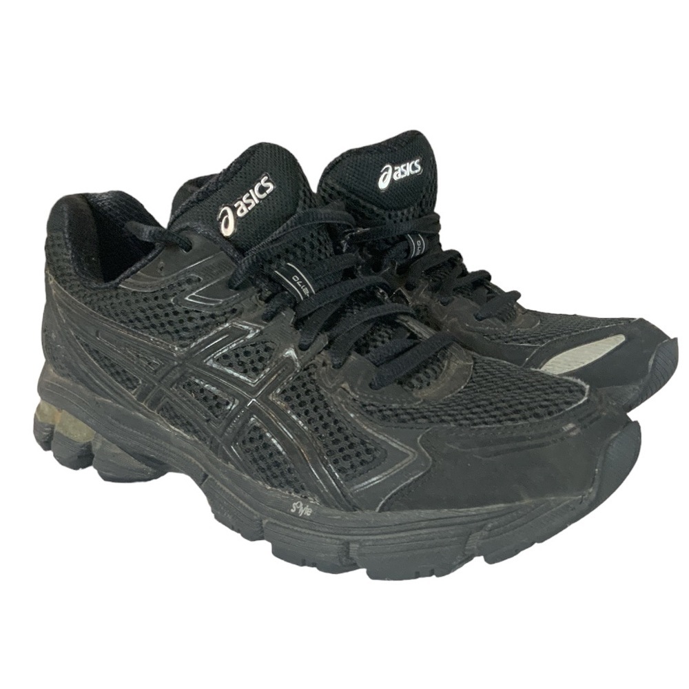 Oasics Women’s Gel GT-2170 Lace up running athletic solid black sneakers 8.5